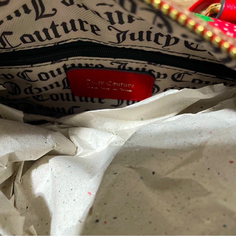Juicy Couture - Picture 4 of 11